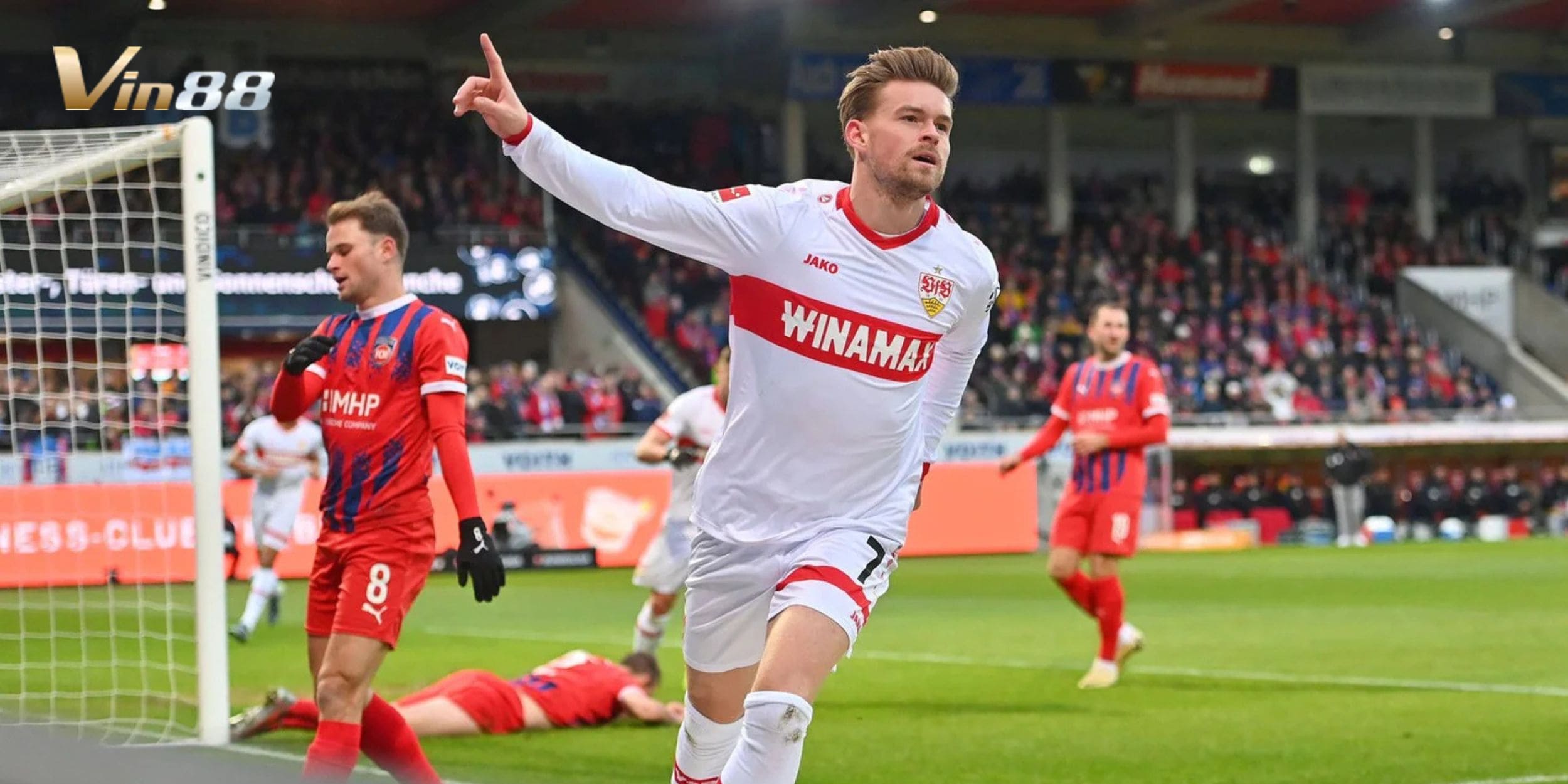 Stuttgart được đánh giá cao hơn Heidenheim nhờ thành tích đối đầu