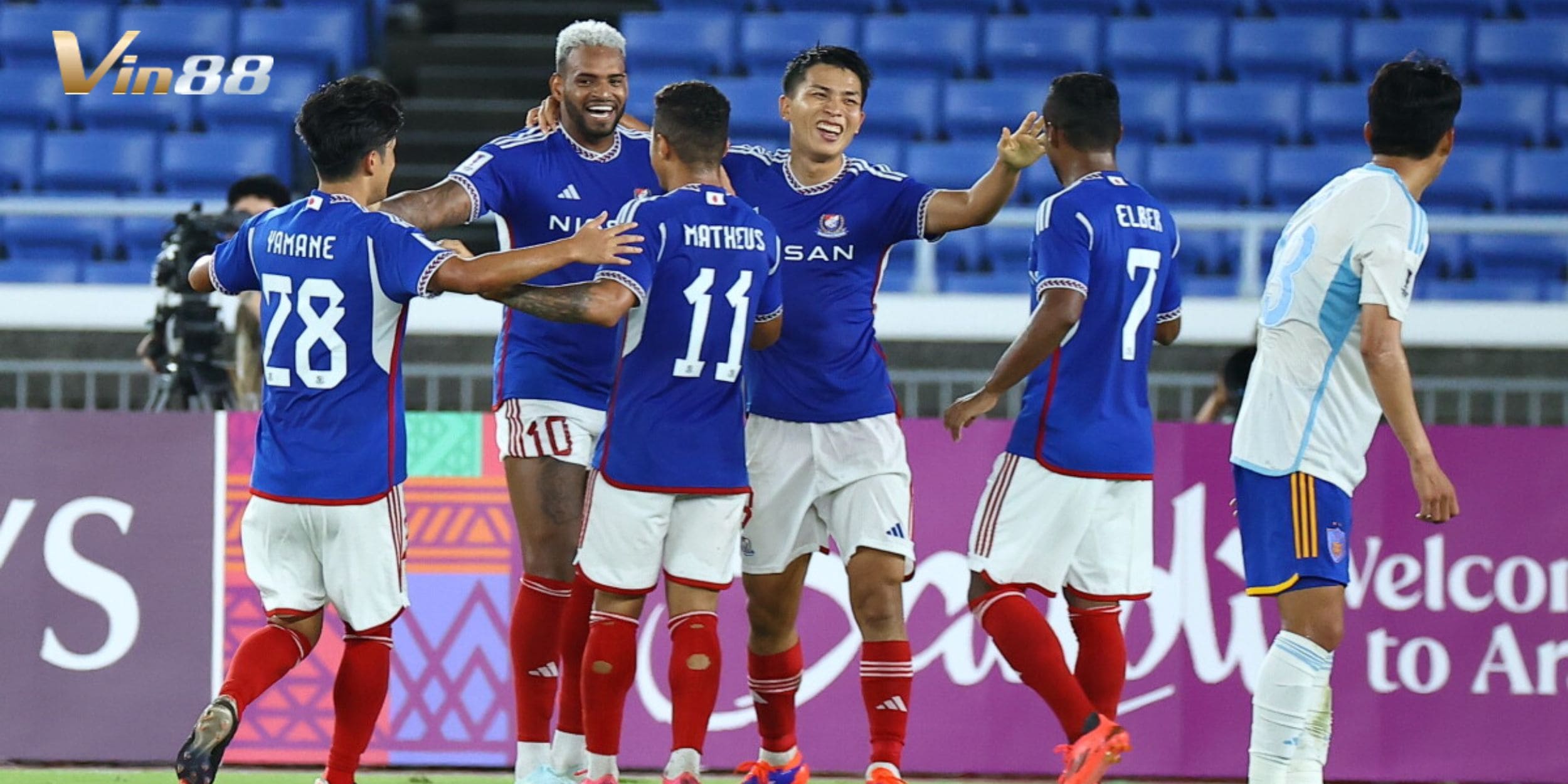 Hai lối chơi đối lập chờ đợi cuộc đối đầu hấp dẫn