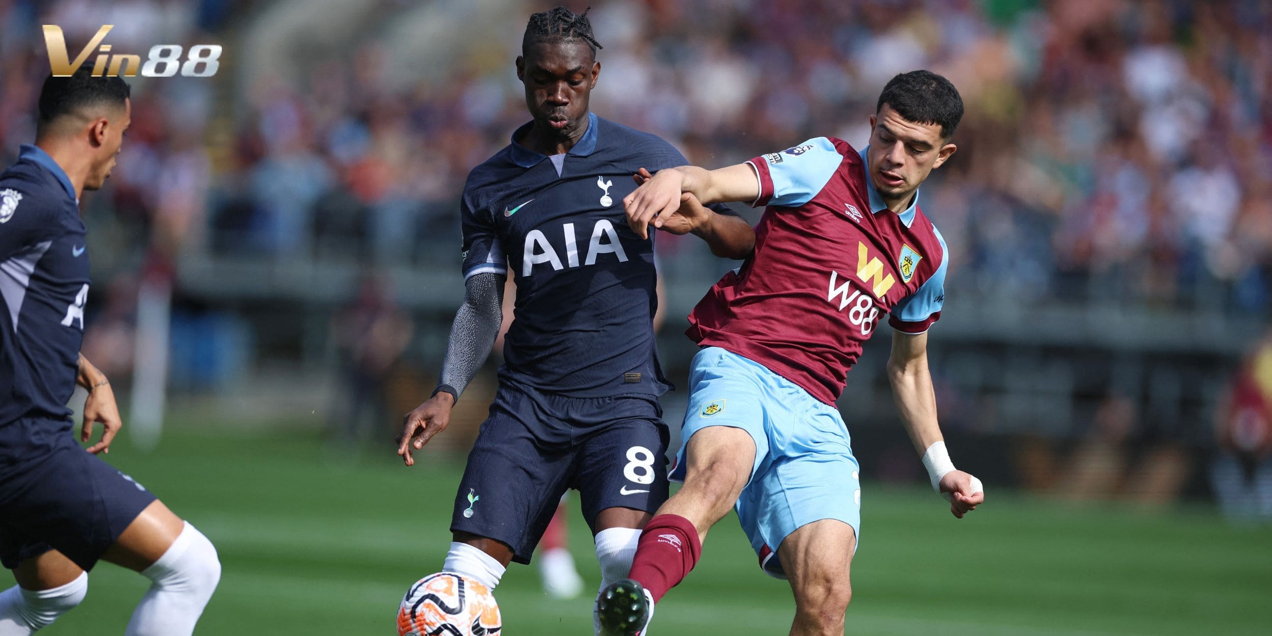 Spurs vượt trội về lực lượng, Burnley bị đánh giá yếu hơn rõ rệt